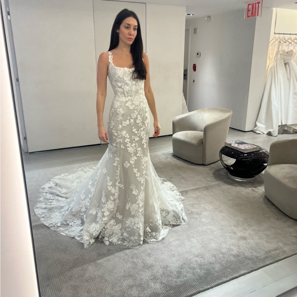 Monique Lhuillier White Floral Lace Wedding Dress the Mae “”